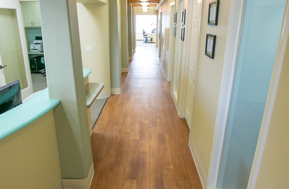 Hallway branching off into orthodontic treatment areas